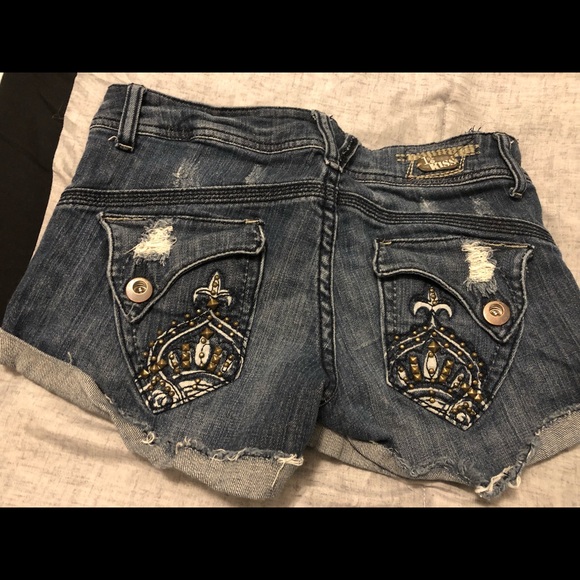 Denim shorts - Picture 2 of 4